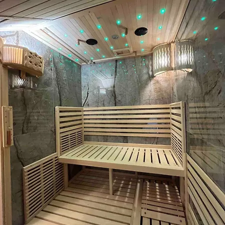Luxury With Sauna And Terrace Apartamento